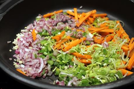 Pollo a la cerveza con setas y alcachofas