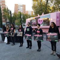 El autobús «Pork Lovers» promueve la violencia contra los cerdos