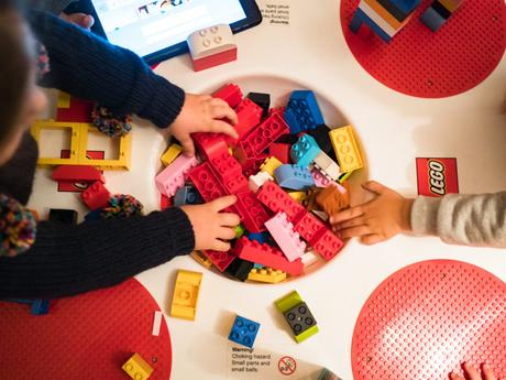 LegoLife, una red social segura para nuestros hijos LegoLife, una red social segura para nuestros hijos