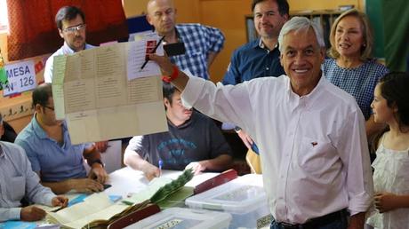 Miguel Piñera,en Chile,gana primera vuelta y va a segunda
