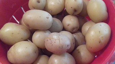 Patatas con Tomate y Hierbabuena