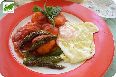 Patatas con Tomate y Hierbabuena