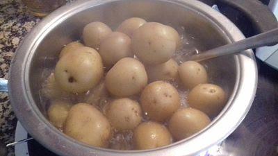 Patatas con Tomate y Hierbabuena