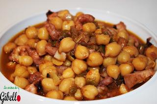 Garbanzos con Rejos