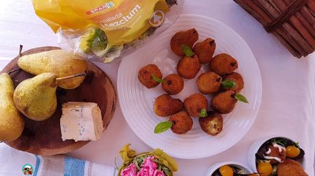 Croquetas de peras y queso azul