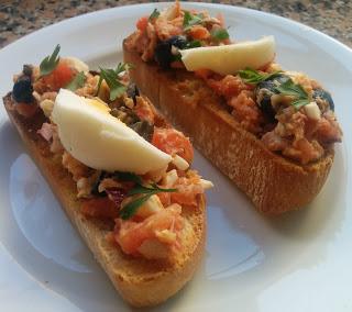 TOSTAS DE PIPIRRANA MANCHEGA