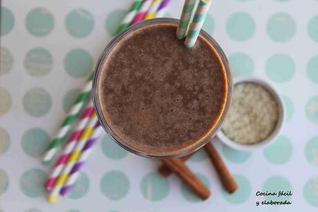 BATIDO DE AVENA, CHOCOLATE Y PLATANO