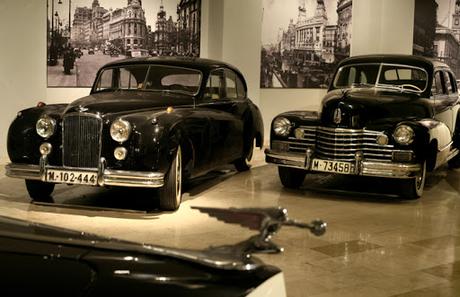 EL 2 DE DICIEMBRE, ASISTE A UNA CONCENTRACIÓN DE SEAT 600 Y VISITA UN MUSEO PARA AYUDAR A CÁRITAS EL 2 DE DICIEMBRE, ASISTE A UNA CONCENTRACIÓN DE SEAT 600 Y VISITA UN MUSEO PARA AYUDAR A CÁRITAS