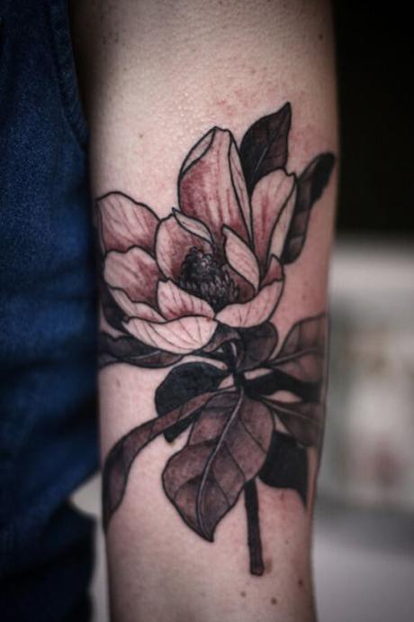 Ideas de Tatuajes para mujeres de magnolias rosadas