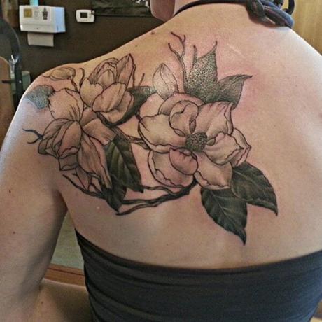 Ideas de Tatuajes para mujeres de magnolias rosadas