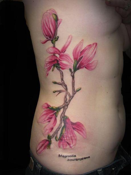 Ideas de Tatuajes para mujeres de magnolias rosadas
