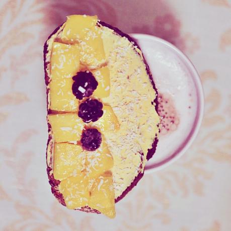 TOSTADA VEGANA TROPICAL