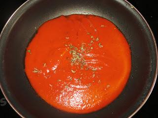 PASTA CON SALSA DE PIQUILLOS