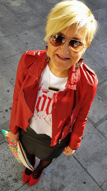 Rojo y negro roquero Rojo y negro roquero