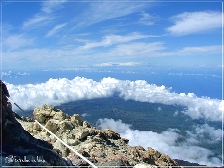 estrellasdeweb en la cima del teide en tenerife nubes desde el teide