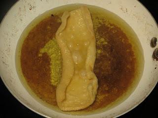 Paloma de Salamanca o Gaviota de León (CORTEZAS DE TRIGO RELLENAS DE ENSALADILLA) Paloma de Salamanca o Gaviota de León (CORTEZAS DE TRIGO RELLENAS DE ENSALADILLA)