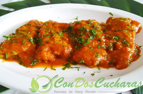 Caballa con salsa de pimientos asados