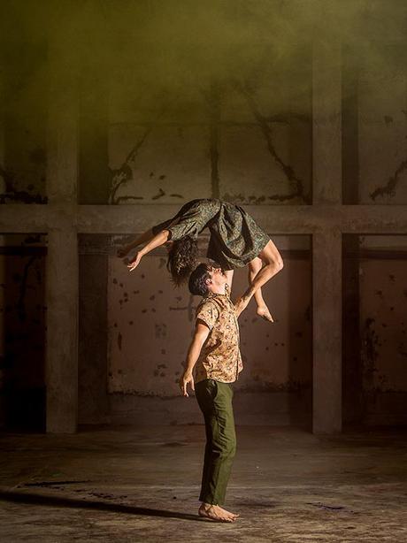 'Volátil': Acrobacias que hablan desde el cuerpo hacia fuera