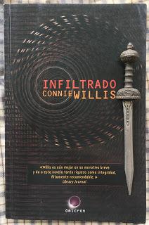 Portada del libro Inflitrado, de Connie Willis