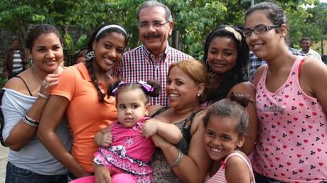 Danilo expresa urge reforzar lucha contra feminicidios.