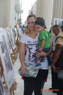 Fidel en Santa Clara sobre caballetes [+ fotos]