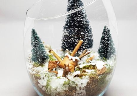 9 Diy terrarios de Navidad http://whydontyoumakeme.com/diy-modern-holiday-themed-terrariums/