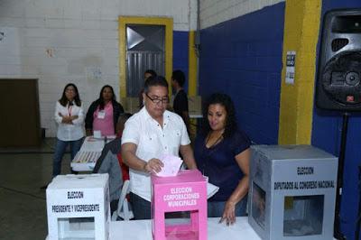 Honduras elige hoy presidente,diputados,alcaldes y regidores Honduras elige hoy presidente,diputados,alcaldes y regidores