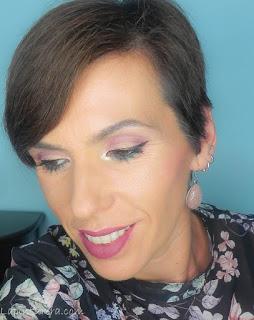 Maquillaje para una blusa estampada: Look radiant freesia