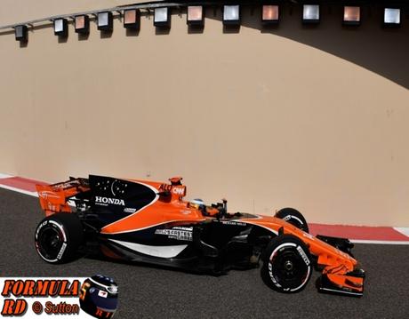 Raikkonen fue primero el día 1 de test de Abu Dhabi y Kubica hizo 100 vueltas Raikkonen fue primero el día 1 de test de Abu Dhabi y Kubica hizo 100 vueltas