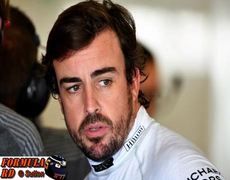 Fernando Alonso choca durante el primer día de test en Post-GP de Abu Dhabi Fernando Alonso choca durante el primer día de test en Post-GP de Abu Dhabi