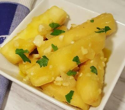 Yuca al mojo panameño Yuca al mojo panameño