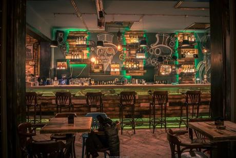 Un Pub en Romanía te hace viajar en el tiempo con su estilo Steampunk Un Pub en Romanía te hace viajar en el tiempo con su estilo Steampunk