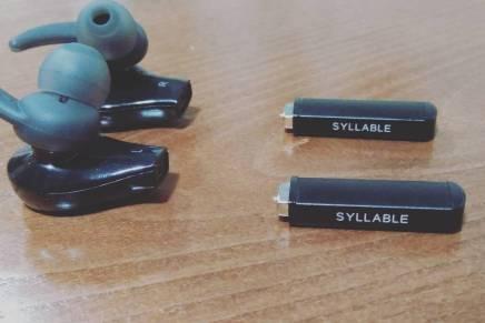 D9X, Syllable sorprende con unos auriculares inalambricos de bandera