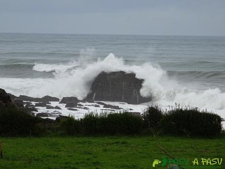 Ruta de los Misterios del Mar: Mar Cantábrico rompiendo