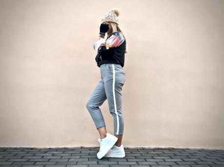SEQUIN SWEATER SEQUIN SWEATER