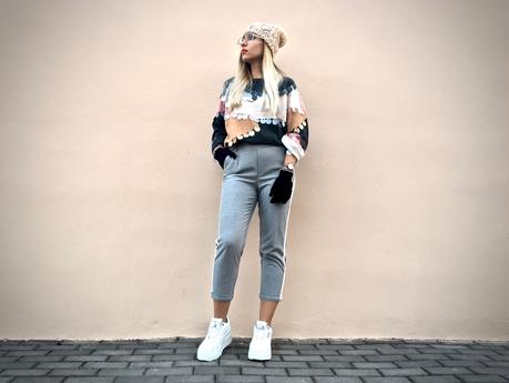 SEQUIN SWEATER SEQUIN SWEATER
