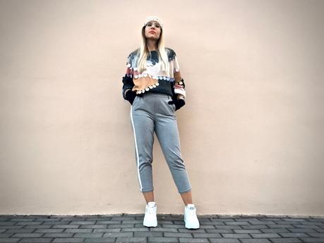 SEQUIN SWEATER SEQUIN SWEATER