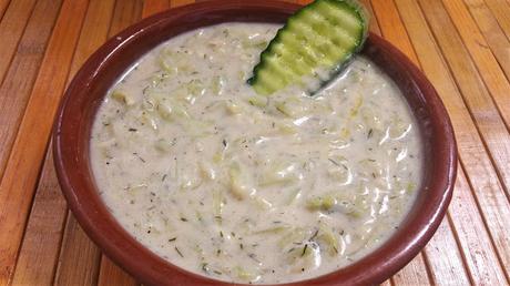 Salsa vegana de yogur y pepino Salsa vegana de yogur y pepino