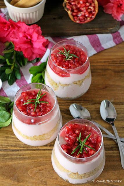 pomegranate-cheesecakes-in-a-jar, vasitos-de-cheesecake-de-granada