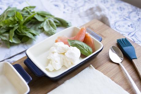 Volovanes con crema de salmón y albahaca Volovanes con crema de salmón y albahaca