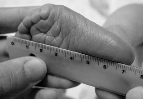 Calcula la talla de pie de tu bebé