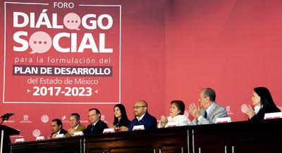 PRESENTA SECTOR EDUCATIVO PROPUESTAS PARA EL PLAN DE DESARROLLO 2017 - 2023 PRESENTA SECTOR EDUCATIVO PROPUESTAS PARA EL PLAN DE DESARROLLO 2017 - 2023
