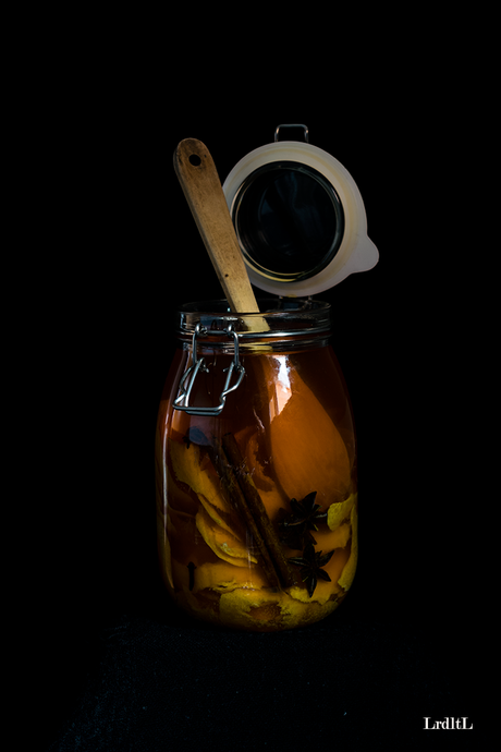 LICOR DE MANDARINA Y CANELA LICOR DE MANDARINA Y CANELA