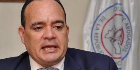 En la madrugada Surun ganando con 48% votos en Colegio Abogados.