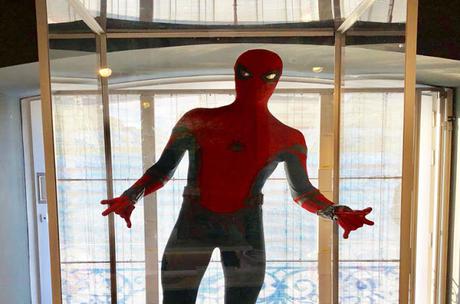 EL TRAJE OFICIAL DE SPIDER-MAN: HOMECOMING, EN ESPAÑA EL TRAJE OFICIAL DE SPIDER-MAN: HOMECOMING, EN ESPAÑA