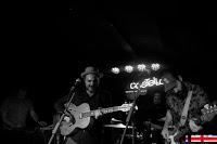 Eladio y los seres queridos en Costello CLub