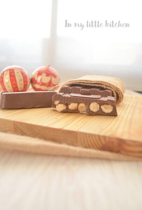Turrón de chocolate y avellanas
