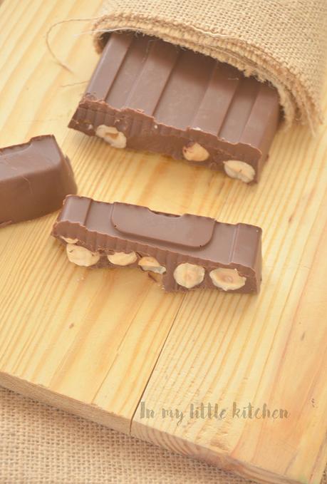 Turrón de chocolate y avellanas