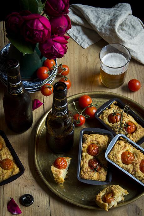 BIZCOCHITOS DE TOMATE Y QUESO CURADO