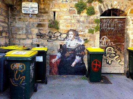 Pinturas clasicas en los muros de la ciudad Pinturas clasicas en los muros de la ciudad